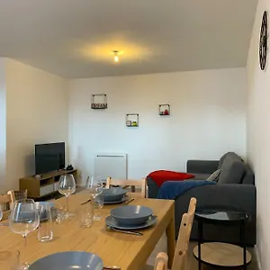 Apartment Situe Dans L'hyper-centre D'auray, Auray